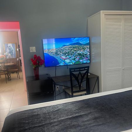 The Colosseum Hotel Basseterre Eksteriør billede